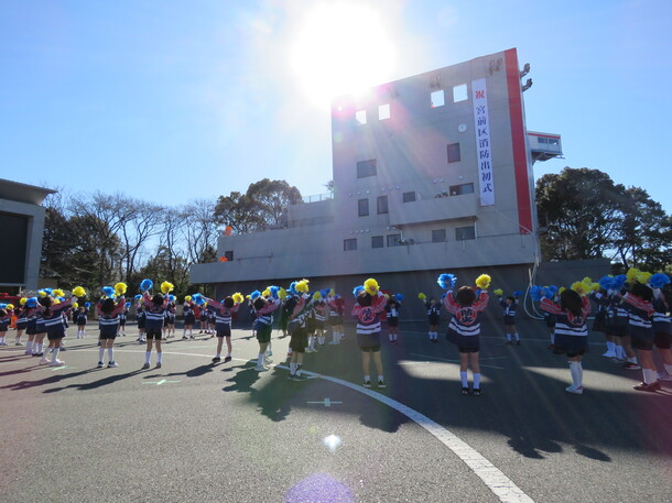 幼年消防クラブ演技の様子