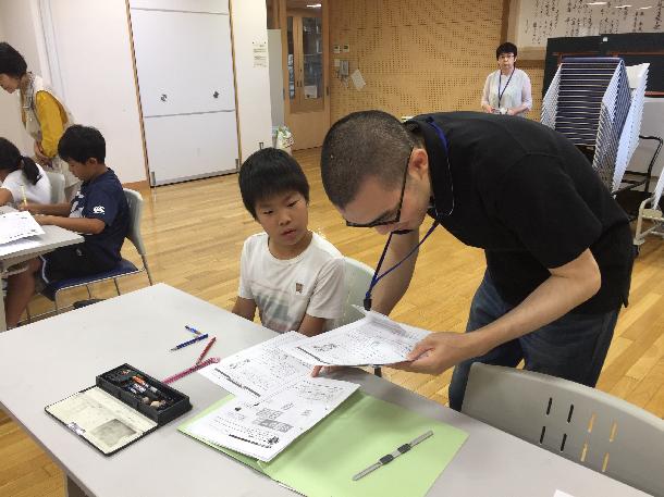 寺子屋上作延　学習支援の様子3