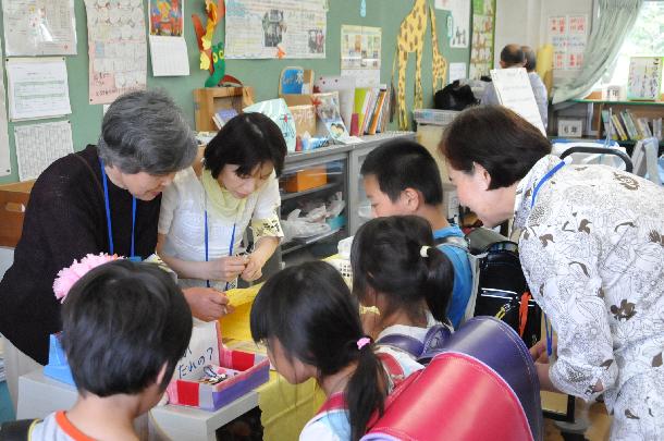 みた・まちもり寺子屋　学習支援の様子1