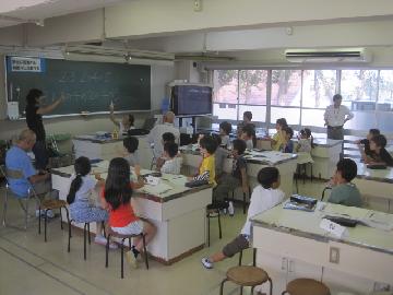 寺子屋しらはただい　学習支援の様子6