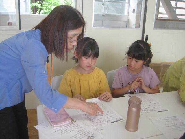 寺子屋ぎょくせん　学習支援の様子3