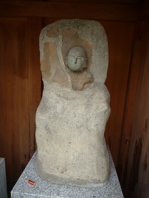 藤崎の石造願掛地蔵尊像