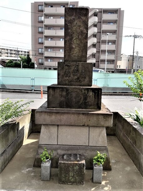 榎戸の庚申塔