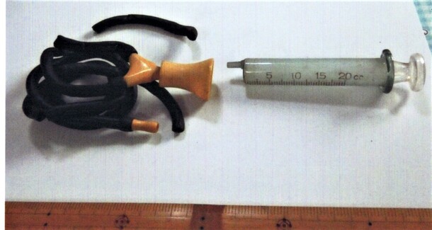 軍馬用聴診器・注射器