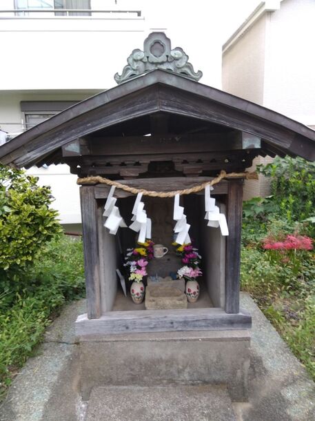 おしみずさかの元文二年銘庚申塔