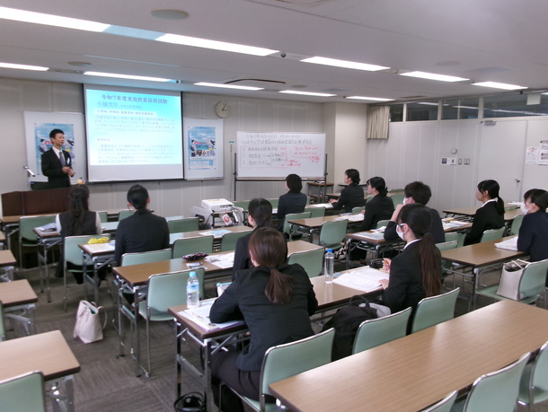 名古屋会場の説明会の様子の画像