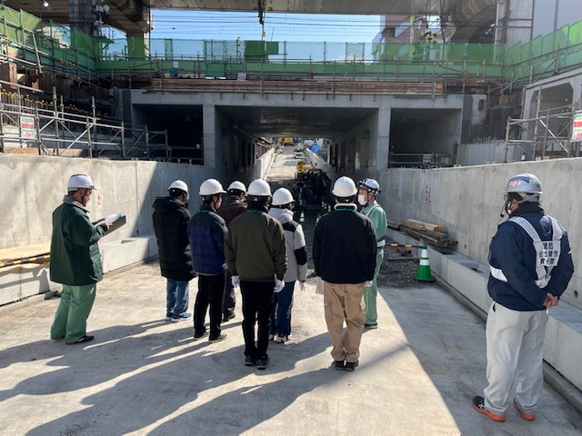 苅宿小田中線道路築造工事現場の様子
