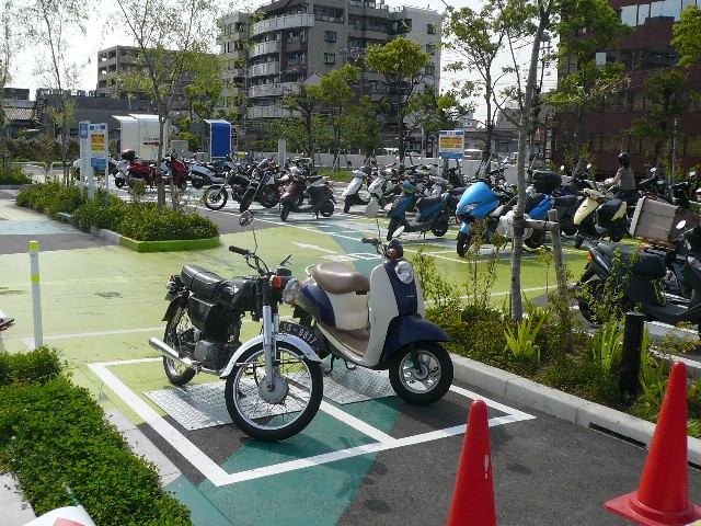 民間の自動二輪車駐車場