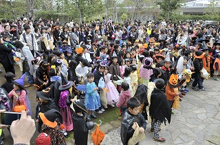 NPO法人 小杉駅周辺エリアマネジメントによる地域イベントの様子