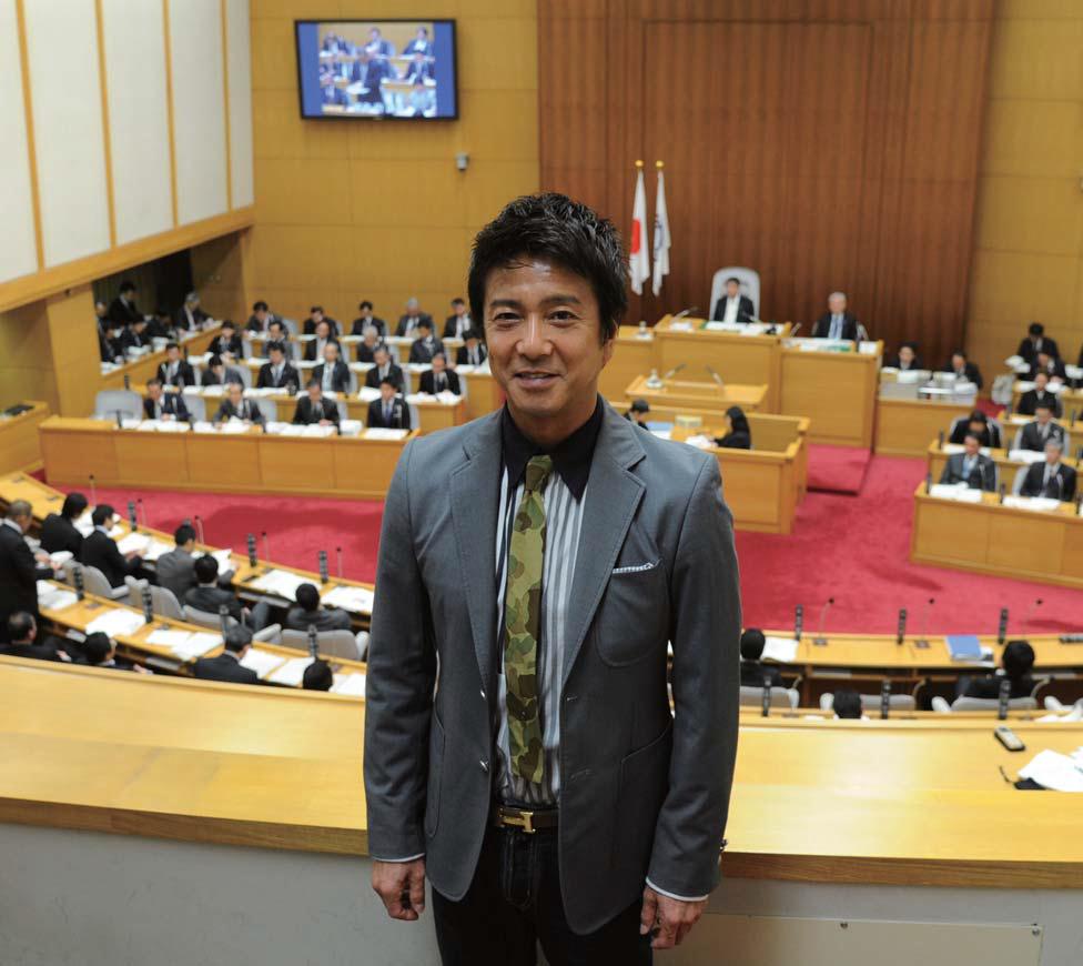 川崎市 議会かわさき 第100号 100号記念特別インタビュー 風間トオルさんが 川崎市議会を傍聴しました