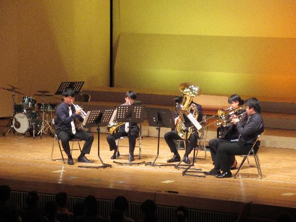 令和5年度コンサートの演奏の様子