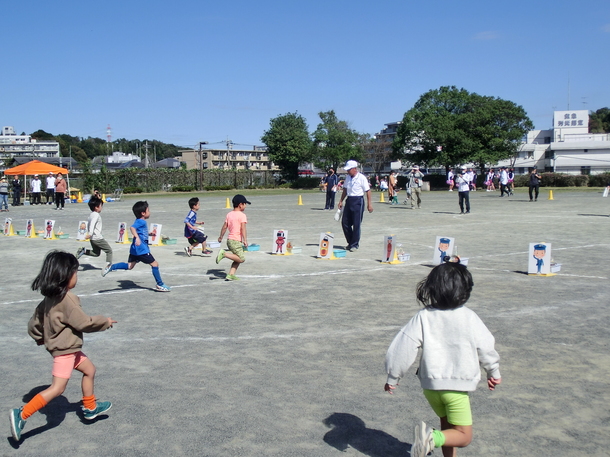 過去の様子（防犯宝探し）です。
