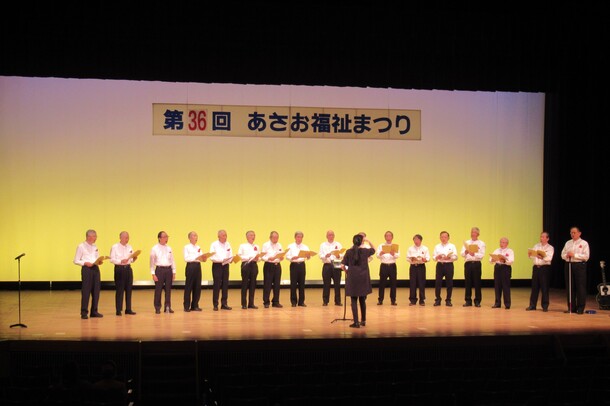 昨年度の演芸大会の様子
