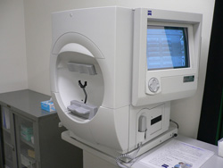 ハンフリー視野計の写真