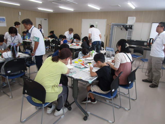 キャッチボールマシーンを作成している様子