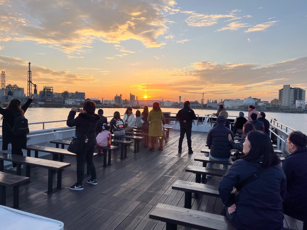 川崎港クルーズの様子