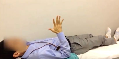 手指肘運動のサムネイル画像