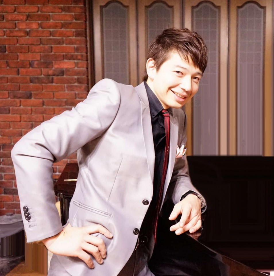 歌うブギブギピアニスト 荒井伝太