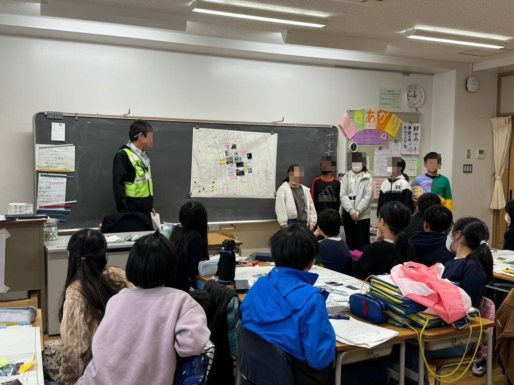 成果を発表する様子