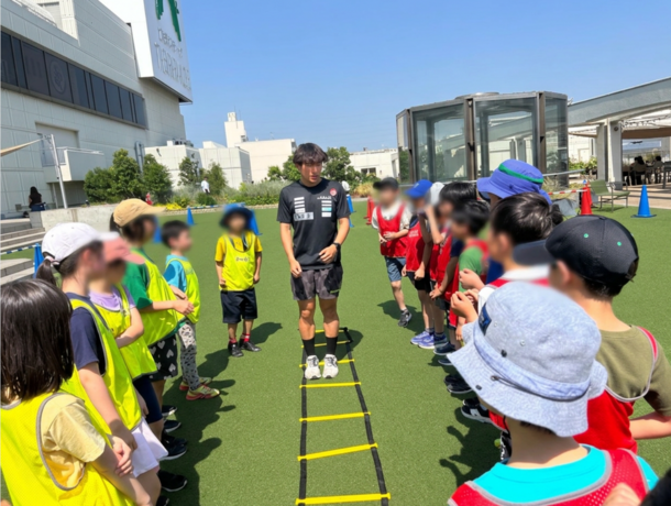 親子でチャレンジ!わくわく運動サーキットの様子