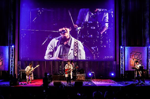 実験的音楽ステージ写真