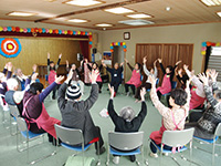 写真　会場が狭く感じられます