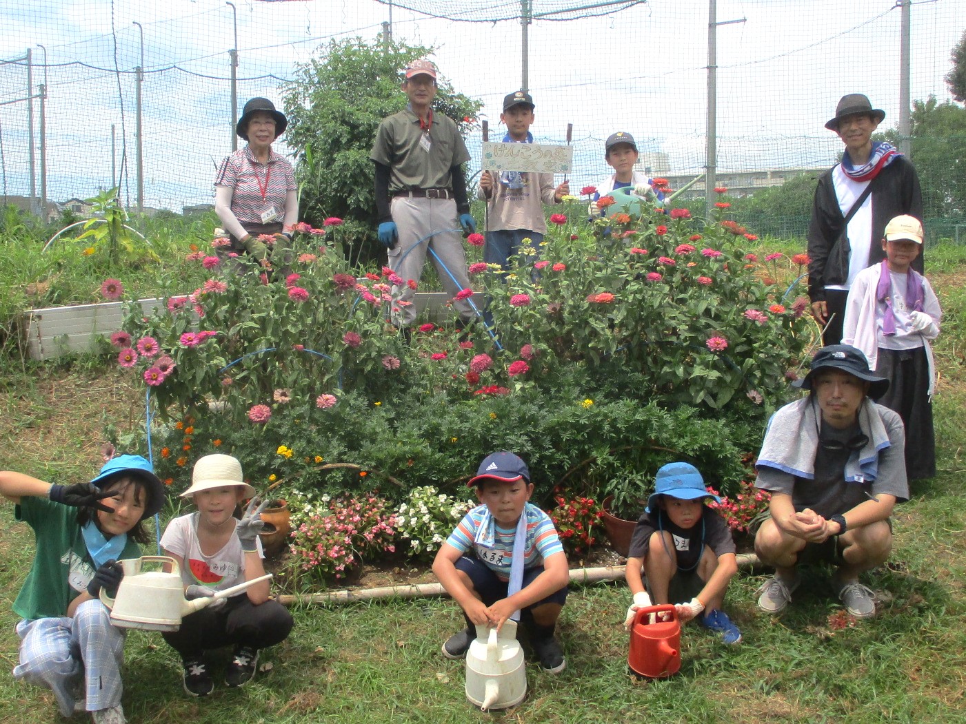 過去のサツマイモ掘り体験の様子(2)