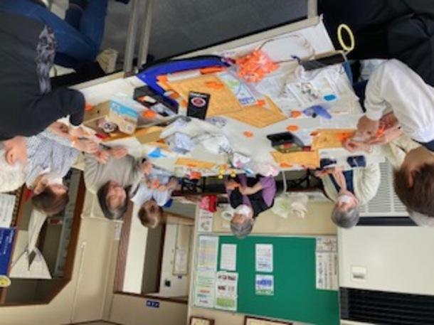 ロバ隊長マスコットづくりの様子1